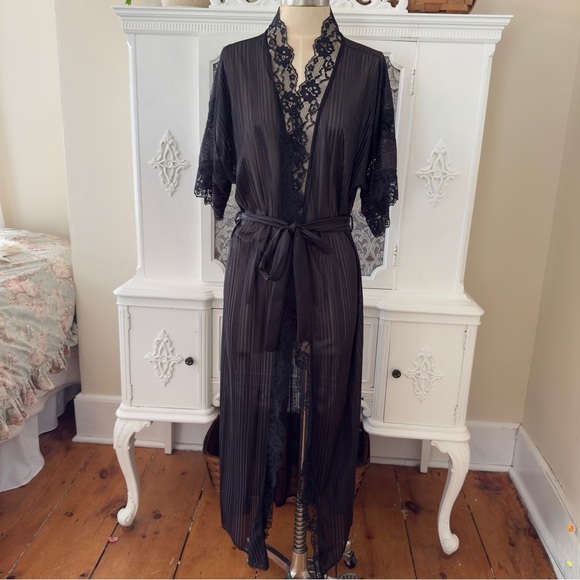 Vintage Nite Images Black Lace Belted Robe - Picture 1 of 13